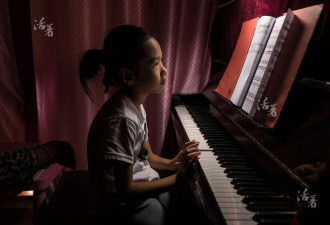 中国孩子躲不开的兴趣班 家长一年花13万