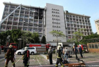 台北医院发生大火 死伤惨重