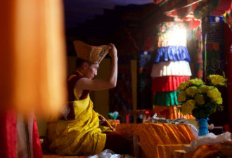 削弱宗教影响？中国藏区著名佛学院被拆