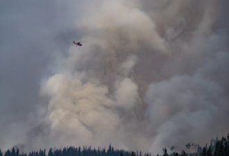 BC林火恶化：呼吸困难、航班取消…