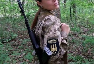 乌克兰已打到这地步？大批美颜女兵上前线