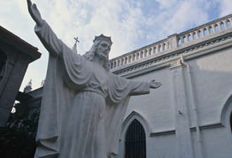 波兰震民新举措出炉 官方宣布耶稣为国王