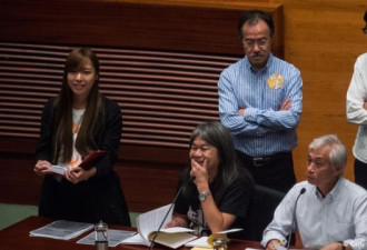 宣誓风波发酵 香港再有4名立法会议员席位告急