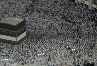 2百万穆斯林已经开始了一年一度麦加朝圣