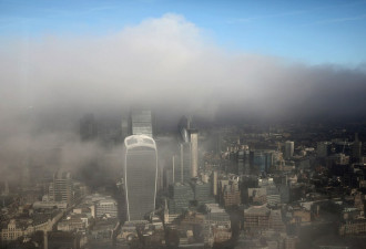 英国气温骤降 惊现“雾霾穹顶” 如外星飞碟