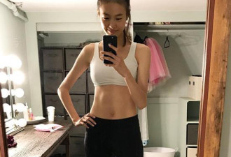 秦舒培晒老公视角美照 满脸笑意幸福十足