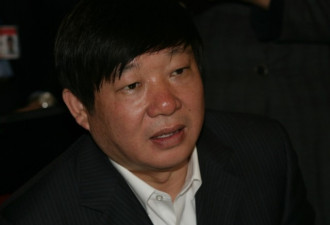 上海原副市长艾宝俊被诉 携全家牟利