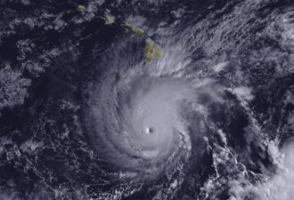 飓风雷恩逼近夏威夷，美军已撤出珍珠港
