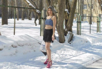 俄54岁女子无论冬夏都穿短袖 冻龄似少女