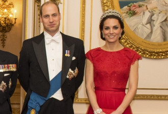 凯特王妃戴皇冠配红色礼服 贵气典雅