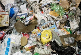 中国大陆拒收洋垃圾 86国百万吨废品涌入台湾
