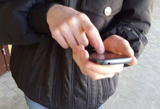 俄15岁少年发色情短信调戏两女子 反被强暴殴打