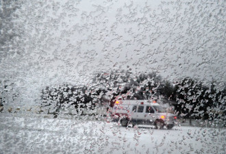 约克区周一早雨夹雪 路湿滑通勤极不便