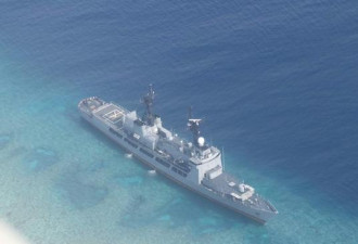 快讯：菲律宾最大战舰搁浅在南海半月礁
