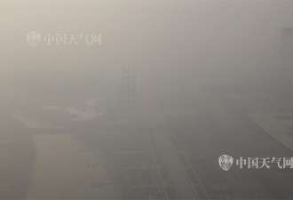 鸟瞰红色预警下的北京 地标消失不见
