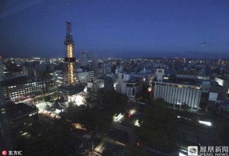 日本震区大面积断电，城市陷入黑暗之中