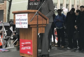 “移民不沉默” 纽约千人示威呛川普