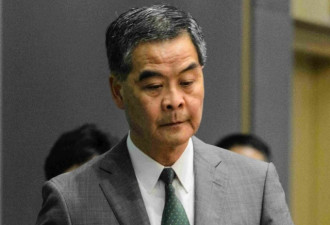 梁振英拜会发改委 介绍港官闹乌龙