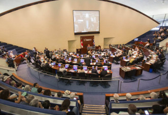 安省省府削减多伦多市议会案 省高院周一裁决