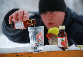 俄国人喝沐浴液代酒致62人死 普京下令严管