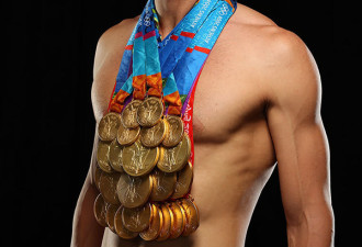霸气！“菲鱼”带上所有奥运金牌是这样的画风