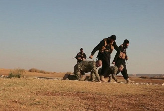 IS公布两名土耳其士兵被活活烧死视频
