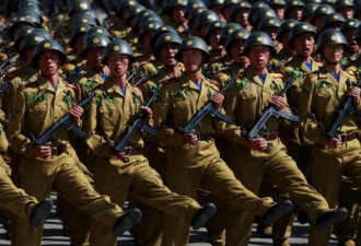朝鲜大阅兵，特朗普习近平都放了心？