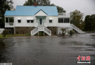 飓风吹袭美国局地淹水进入灾难状态 民众求救