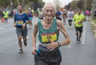 加拿大跑步杂志评年度人物 85岁跑马大爷耀眼