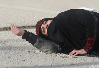 慎入：巴勒斯坦妇女行刺未遂 遭以色列士兵射倒