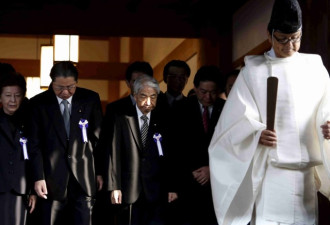日本内阁大臣参拜靖国神社 中方回应