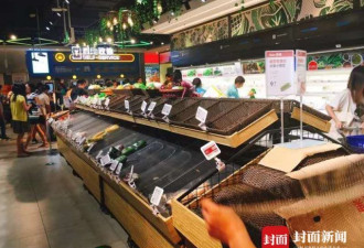 强台风山竹来了 广州超市熟食、面包被买空