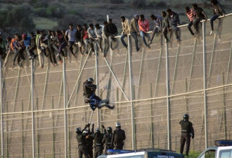 川普给西班牙移民危机支招：修墙！横跨撒哈拉