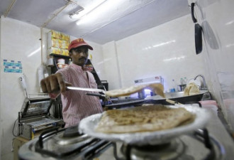 印度最大监狱开餐厅 员工皆为犯人 对外营业