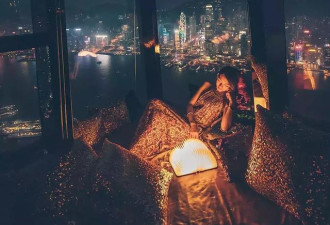 中国美女在头等舱炫富 被网友骂惨了