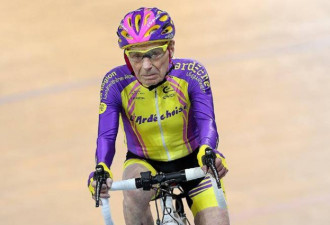 105岁老人，蹬得动自行车还破得了世界纪录