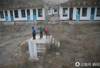 荒弃的中国第一希望小学 现在成了这个样子