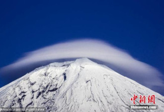 已有冬季的感觉！日本富士山被观测到&quot;初冠雪&quot;