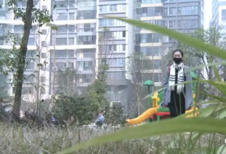 19岁少女整容失败假体从鼻子掉出