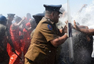 抗议中资企业接管港口 斯里兰卡爆发冲突