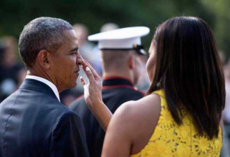 花式秀恩爱：奥巴马夫妇的甜蜜的17个瞬间