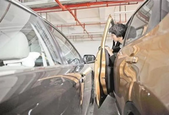 “最欠揍”的停车行为 最后一个想砸车