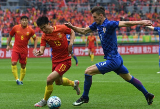中国国足险胜克罗地亚 刷新最长不进球纪录