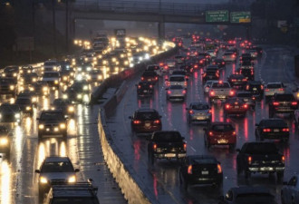 湾区连场暴雨 源自大气河流 南加洪涝泥石流