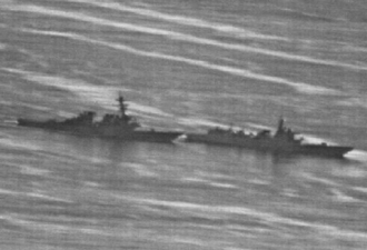 中美战舰南海缠斗现场照 中国一举动惊人