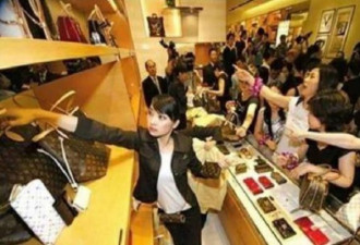 到2024年奢侈品市场中国消费将贡献40%