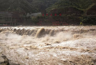壶口瀑布景区保持较高水位 为安全国庆暂时关闭