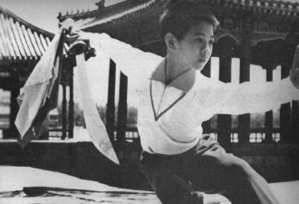 李连杰55岁满脸沧桑，四个女儿如今美若天仙