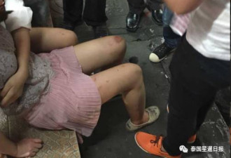 头破血流！中国游客在泰国再遭当众抢劫！
