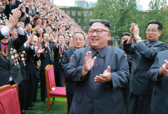 金正恩访问 罕见向朝鲜民众90度鞠躬 画面曝光